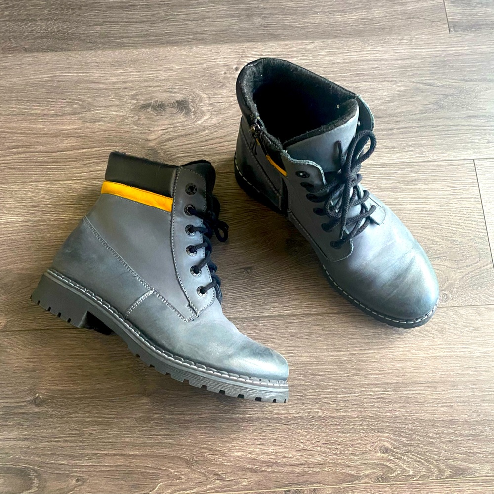 Beautiful European Grey Boots w/ Yellow Stripe